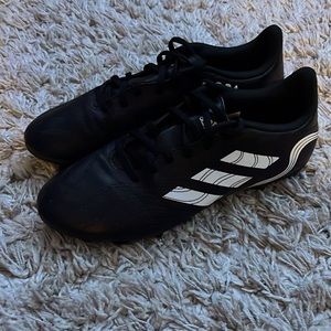 Adidas copa men’s soccer cleats (size 9)